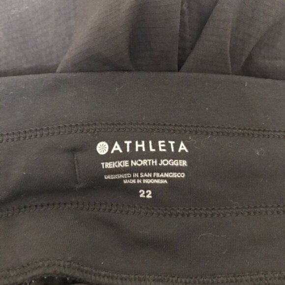 Athleta Women's Trekkie North Relaxed Mid Rise Jogger Plus Size Black Size 22 - Picture 9 of 11